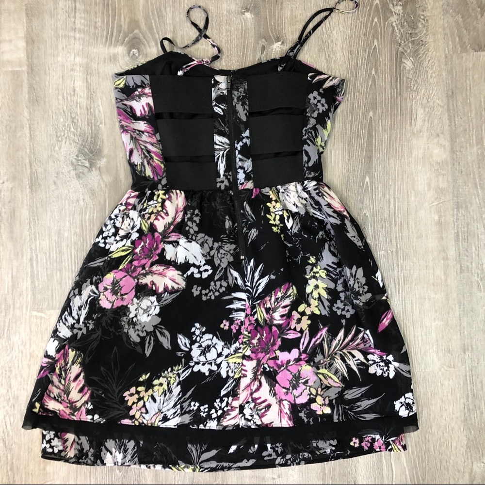 Princess Vera Vera Wang Floral Mini Dress - Picture 2 of 3